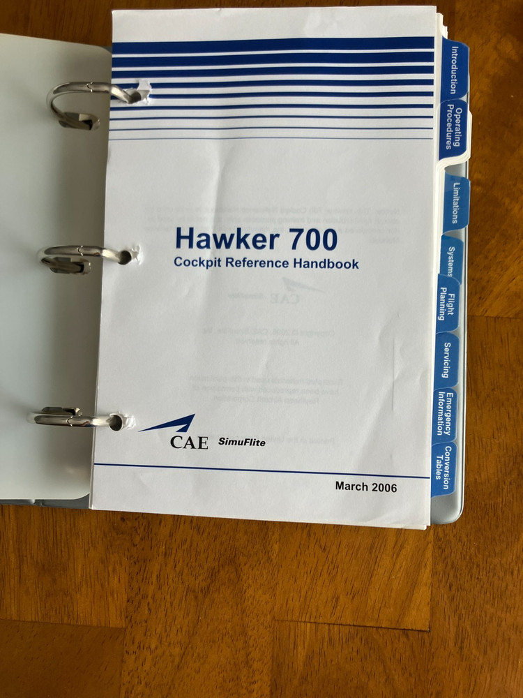 SimuFlite - Hawker 700 Cockpit Reference Handbook (March 2006)