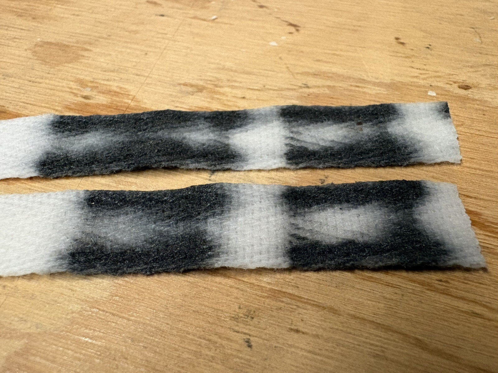 N-scale track cleaning car