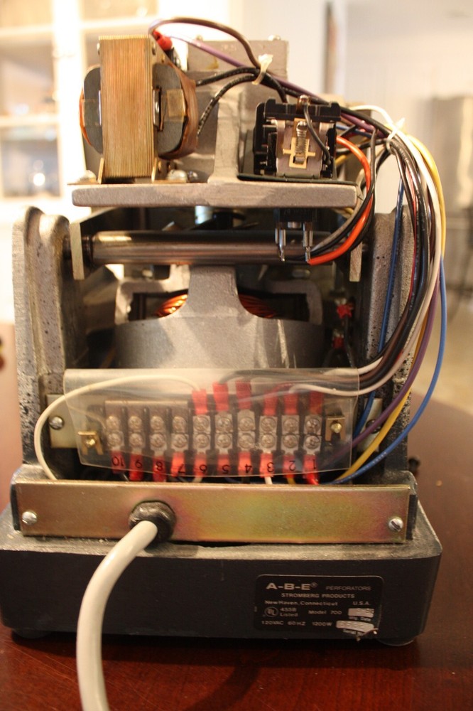 A.B.E ABE MODEL 700 HEAVY DUTY PERFORATOR MACHINE "VOID" STROMBERG PRODUCTS