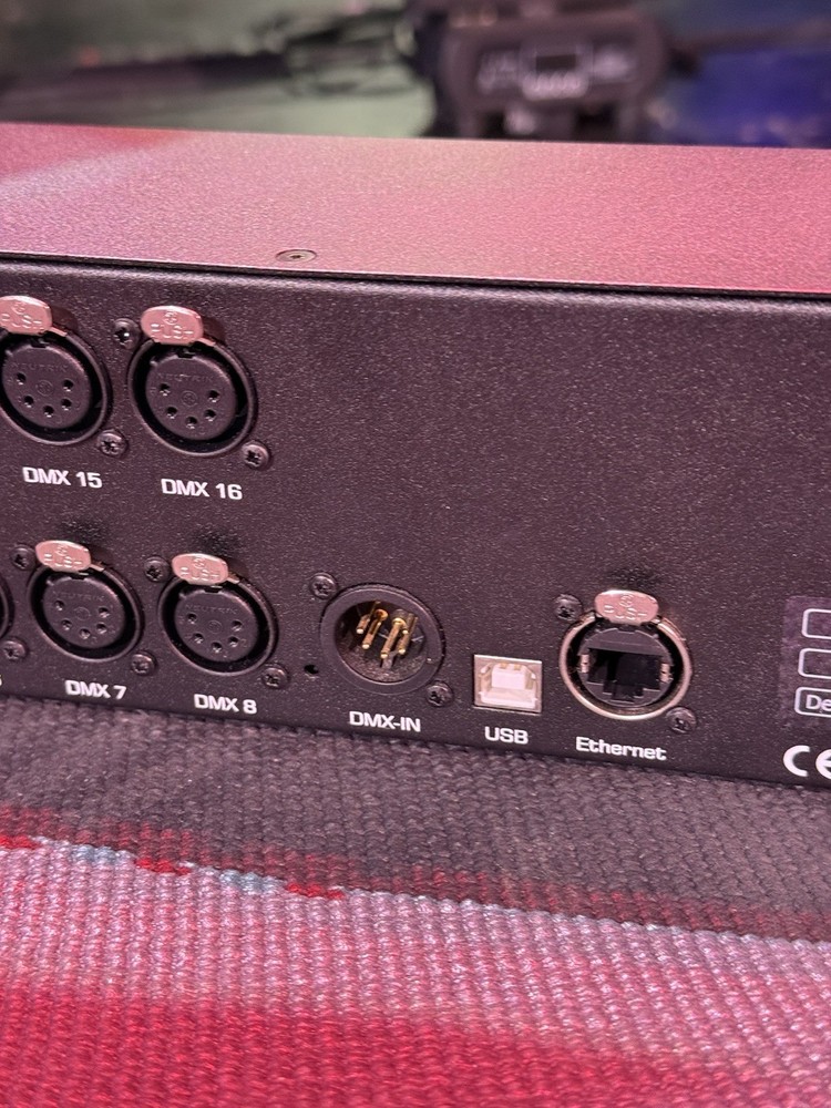 Madrix Luna 16 easy-to-use and reliable network node. ArtNet Node