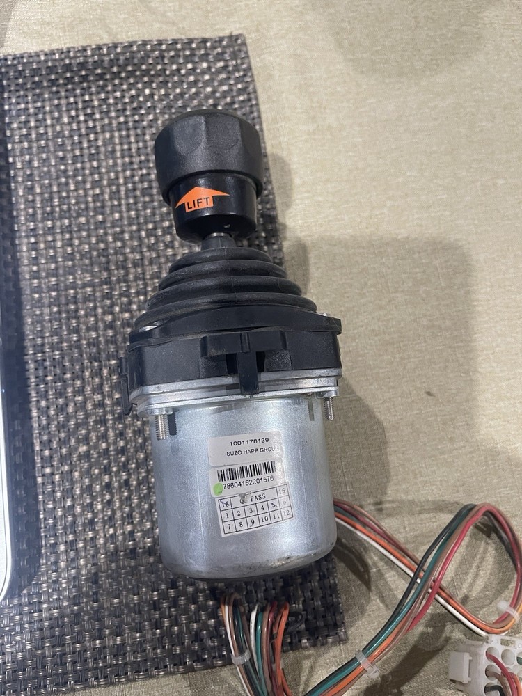 JLG 1001178139,JOYSTICK CONTROLLER.