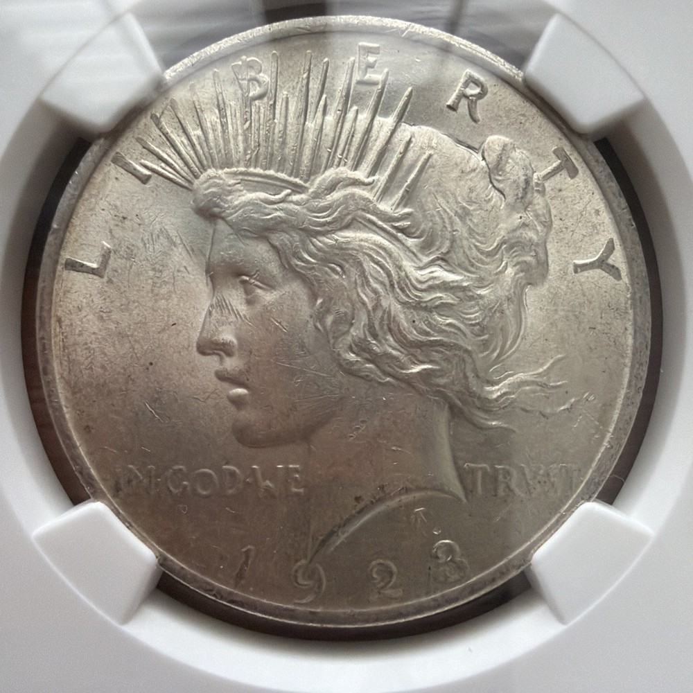 1923 PEACE SILVER DOLLAR NGC MS 62