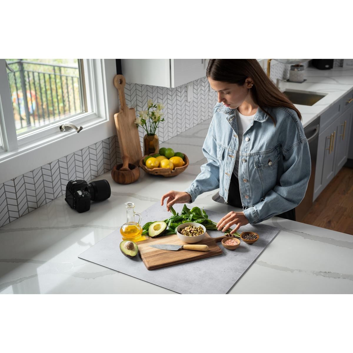 V-FLAT WORLD Duo Board - 24x24" Double Sided Surface Board, Iced Concrete/Midnig