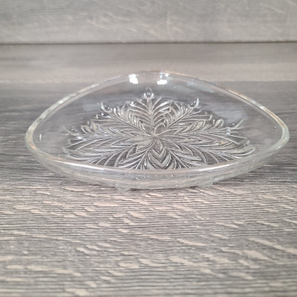 Vintage Jeanette Snowflake Feather Pattern Tray Trinket Dish Triangular