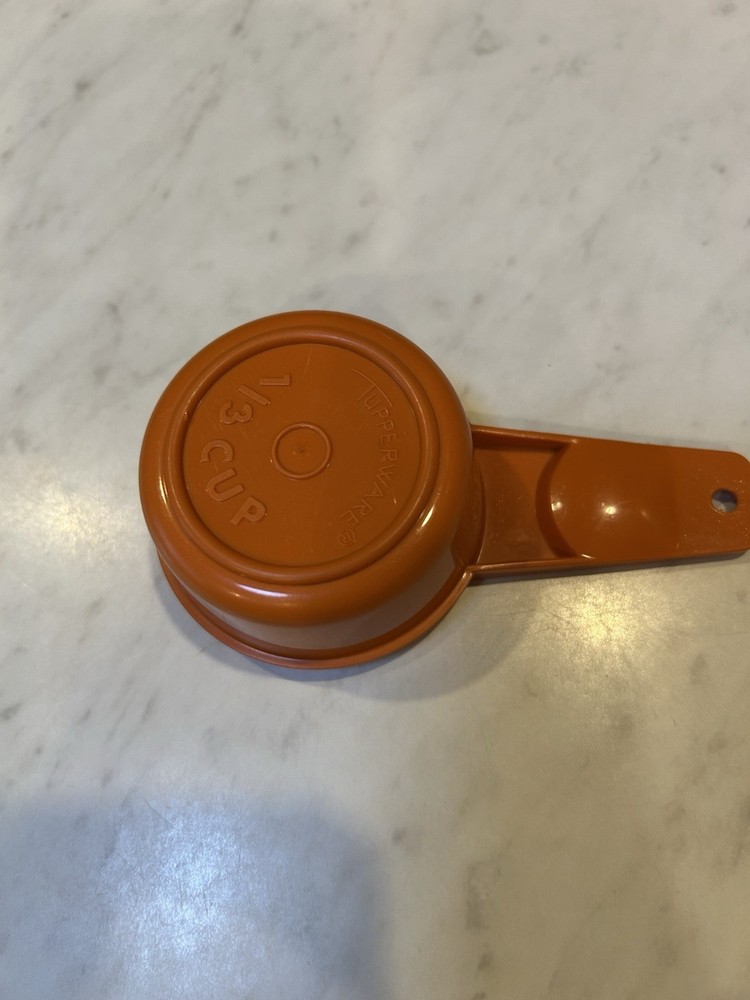 VINTAGE TUPPERWARE OrangeMEASURING CUPS & Spoons