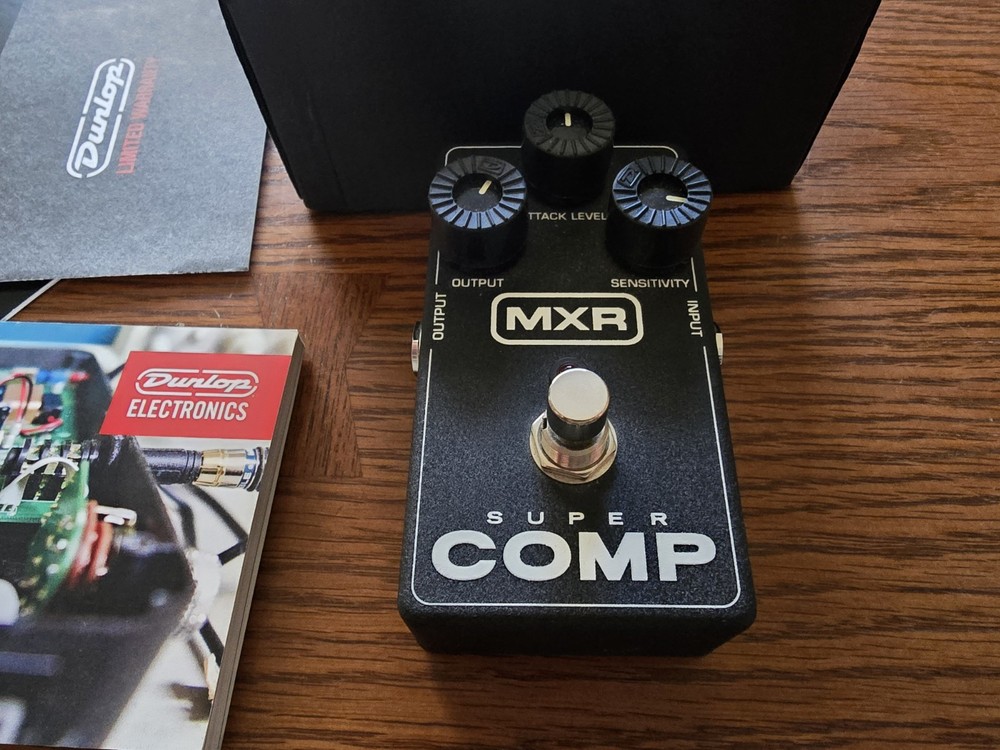 Dunlop MXR SuperComp M132 Compressor Guitar Effect Pedal