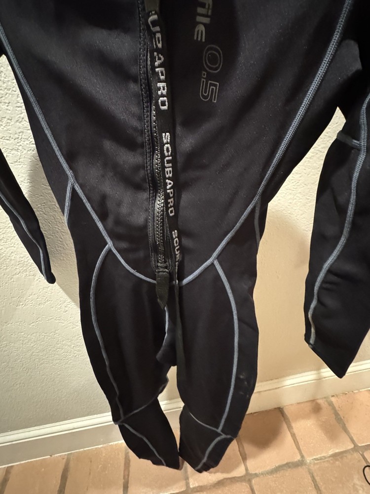 Scubapro Oneflex wetsuit, size S- Good Condition