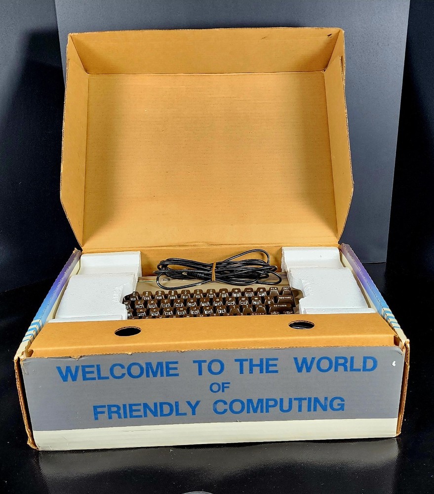 Vintage Commodore 64 Computer C64 In Original Box w/ Inserts & Cables, Powers Up