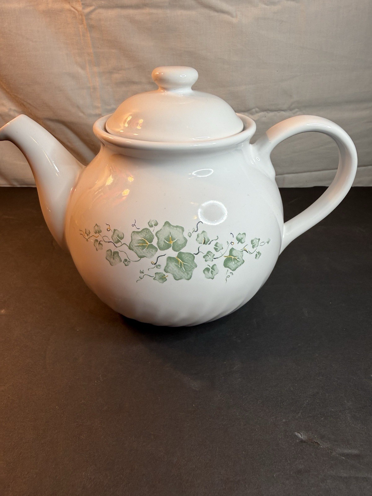 Corelle Callaway Green Ivy Teapot Vintage No Chips Or Cracks Corning Ware