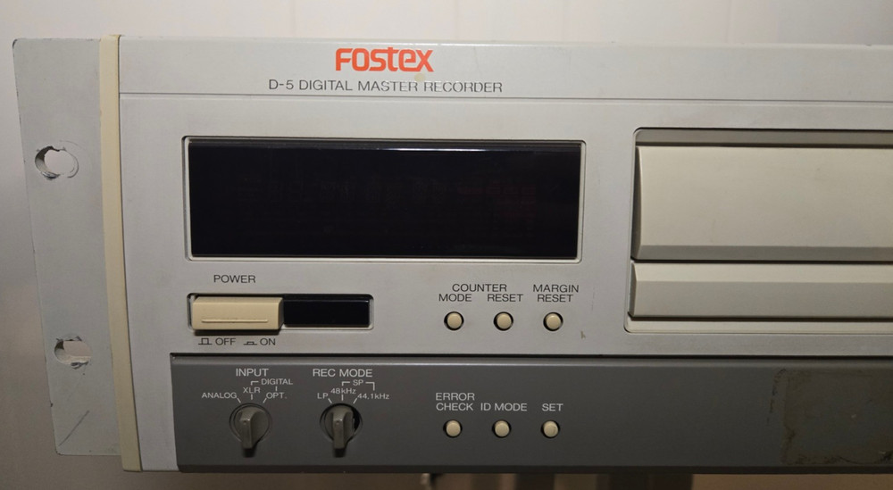 Fostex D-5 DAT Recorder Player – Powers On – No Media Test – Studio DAT Deck