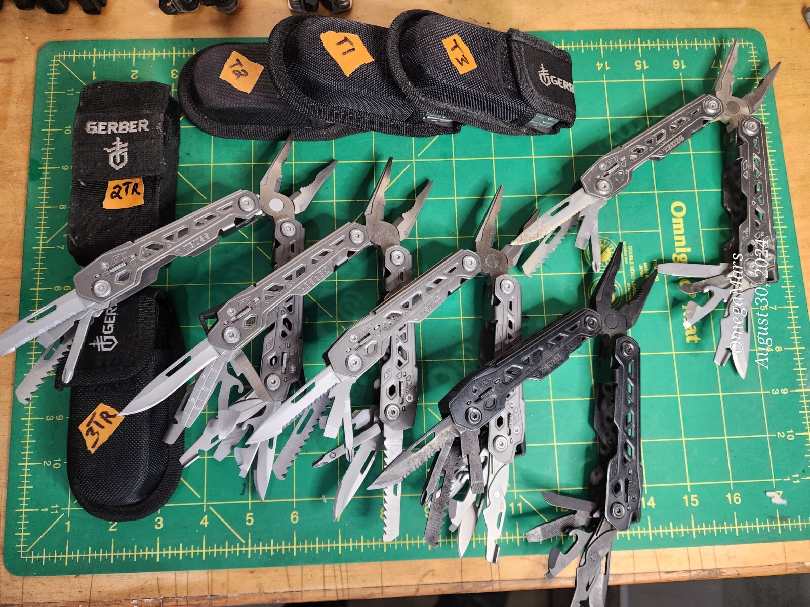 Gerber Truss 17-in-1 Multi Tool Random selection of ONE tool per order Grade A