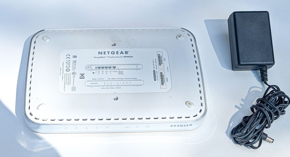 Netgear RangeMax WPN824 Wireless G Router
