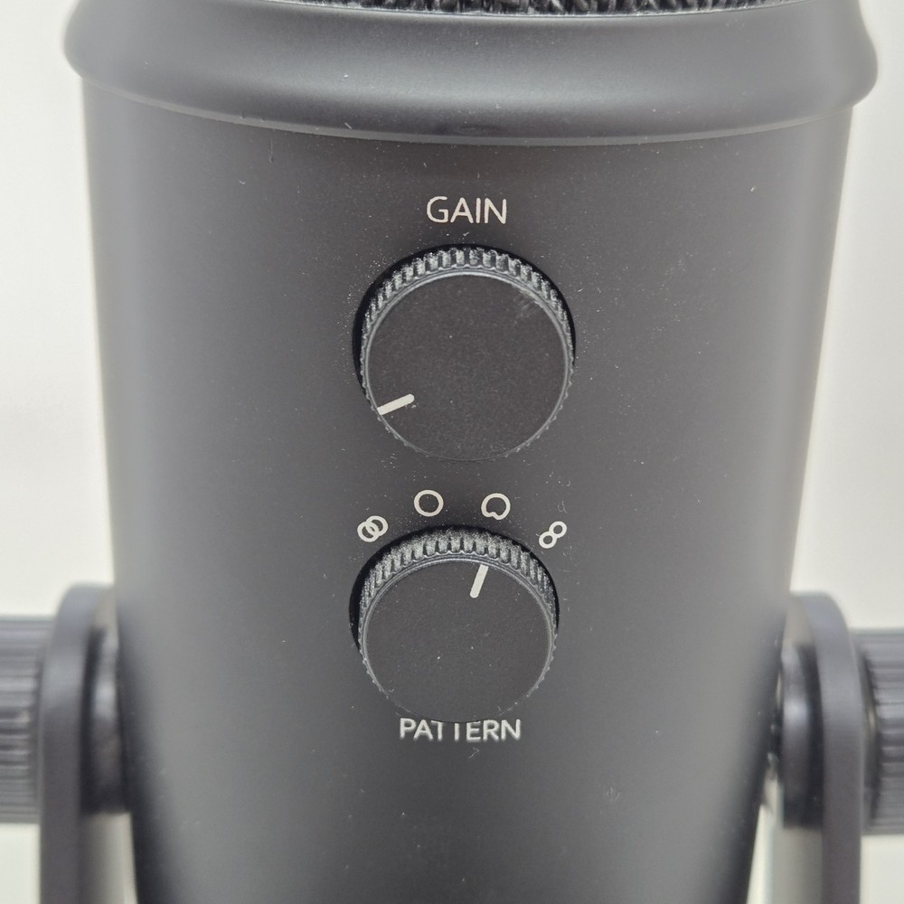 Blue Yeti USB Condenser Microphone Black Multiple Polar Patterns Mute Switch