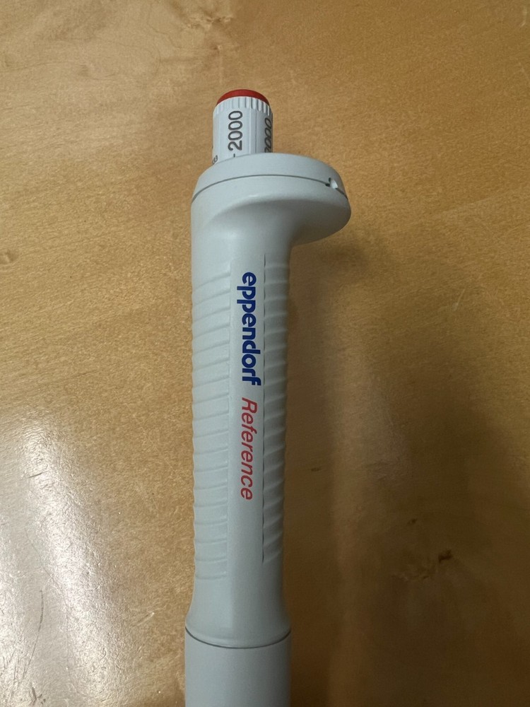 NEW Eppendorf Reference Pipette Single Channel Pipettor Fixed Volume 2000 uL