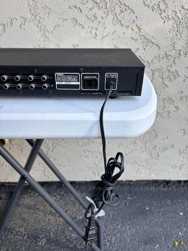 Dunnhill DE7200 Equalizer Spectrum Analyzer (Please read)