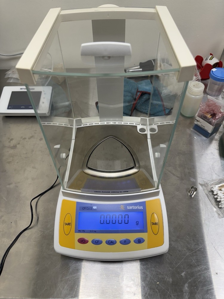 Sartorius CPA 124S Analytical Balance