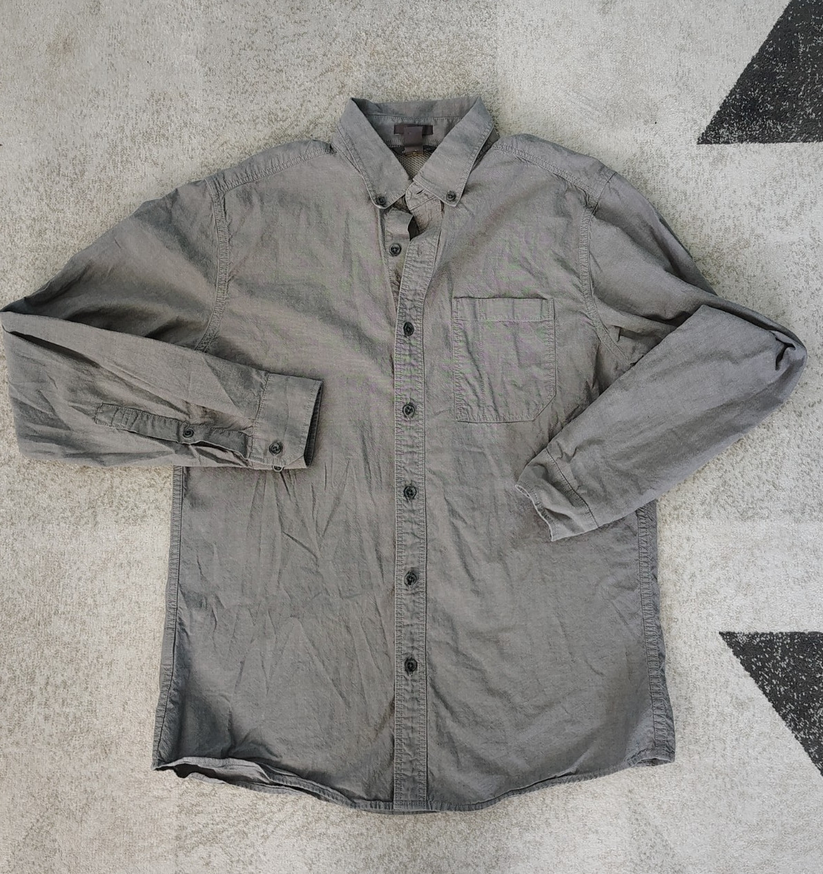 Mens Eddie Bauer Gray DENIM Chambray Button Front Shirt Classic Fit (Medium)