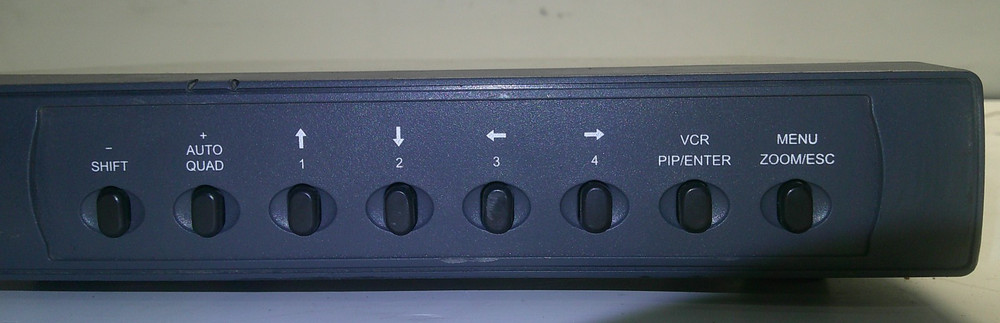 AV Tool AVT-8120 Quad Splitter