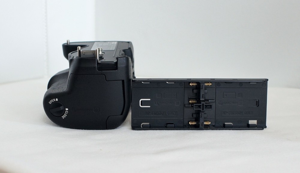 Sony VG-C99AM Vertical Grip