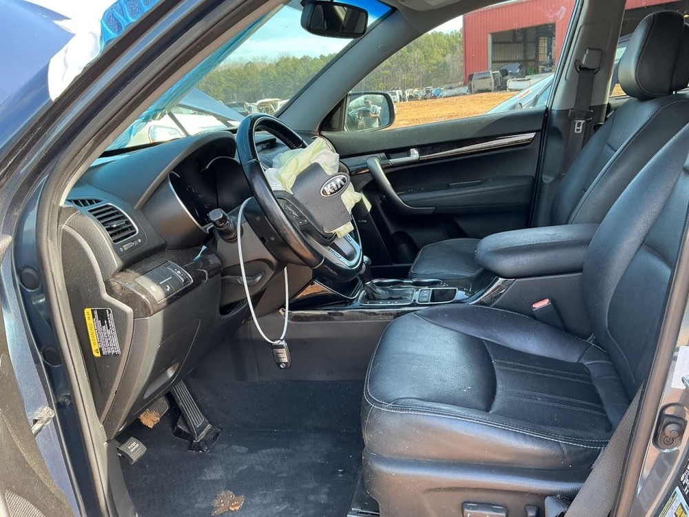 SORENTO 2014 Glove Box 4960667