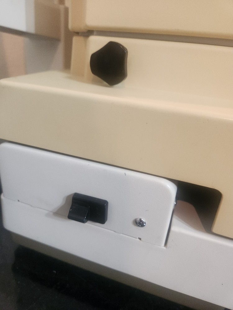 TOPCON CT-20 COMPUTERIZED NON TOUCH TONOMETER