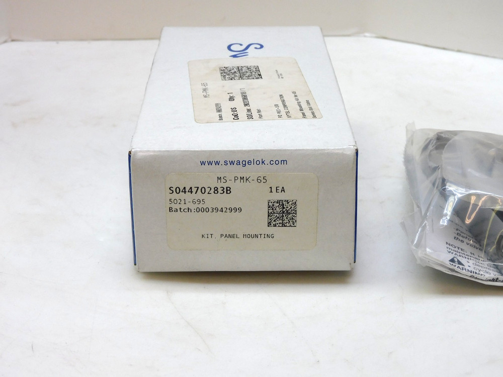 Swagelok MS-PMK-65 Panel Mounting Kit