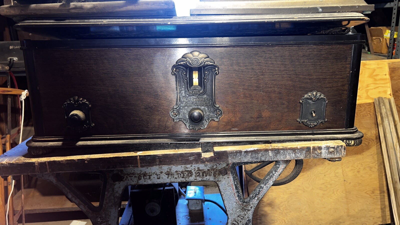 Antique Radios & Tubes. 20’s & 30’s. Also Tube Tester. Pickup.