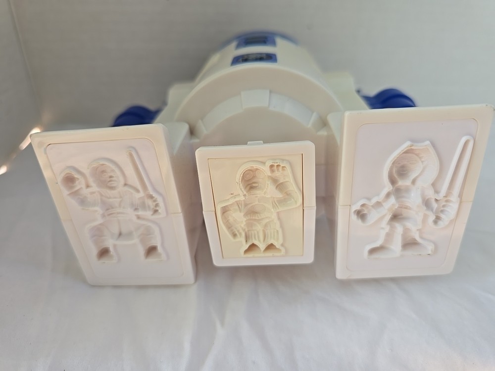 R2D2 Star Wars Play Doh Toy
