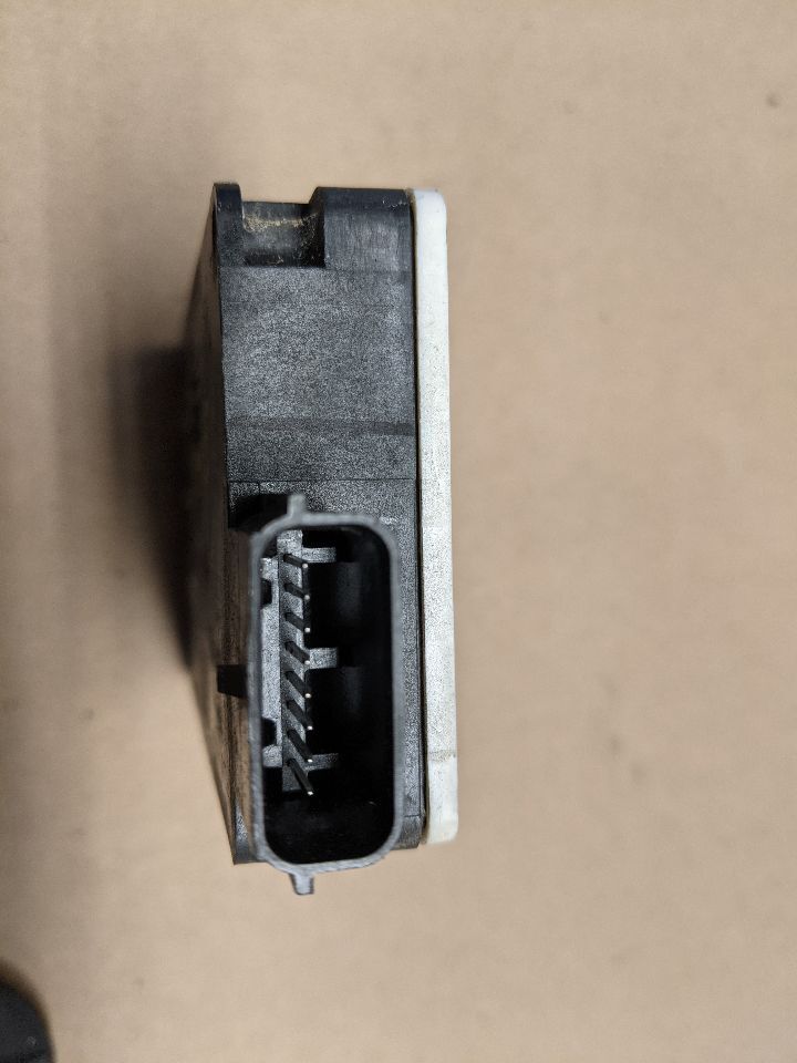 Used Blind Spot Detection System Warning Control Module fits: 2013 Cadillac Srx