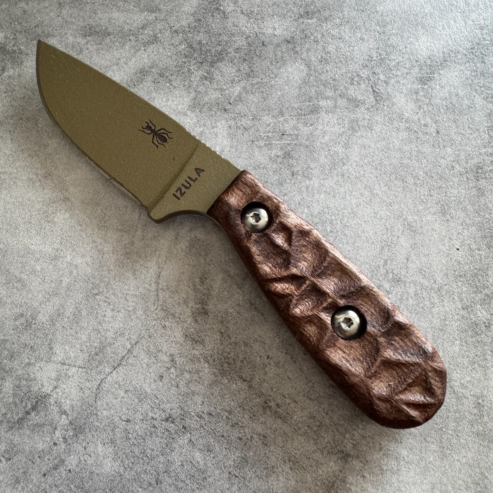 Royalcurl scales for ESEE Izula extended walnut (w/Hardware)