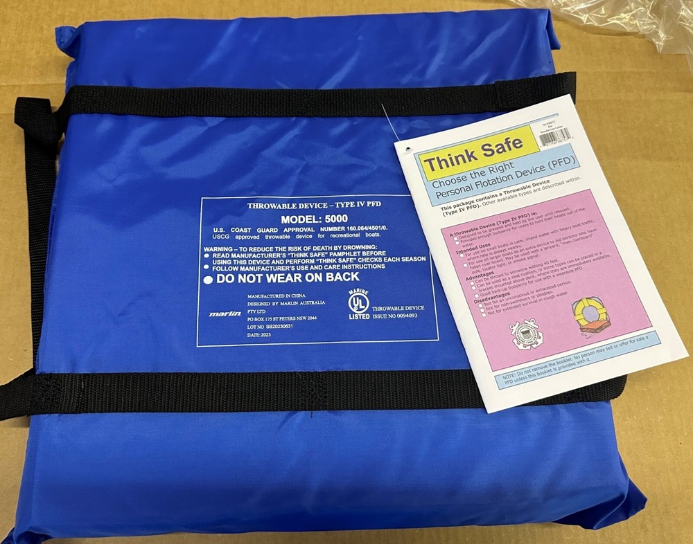 Flowt 40104 Type IV Throwable Floatation Foam Cushion USCG Approved | BLUE