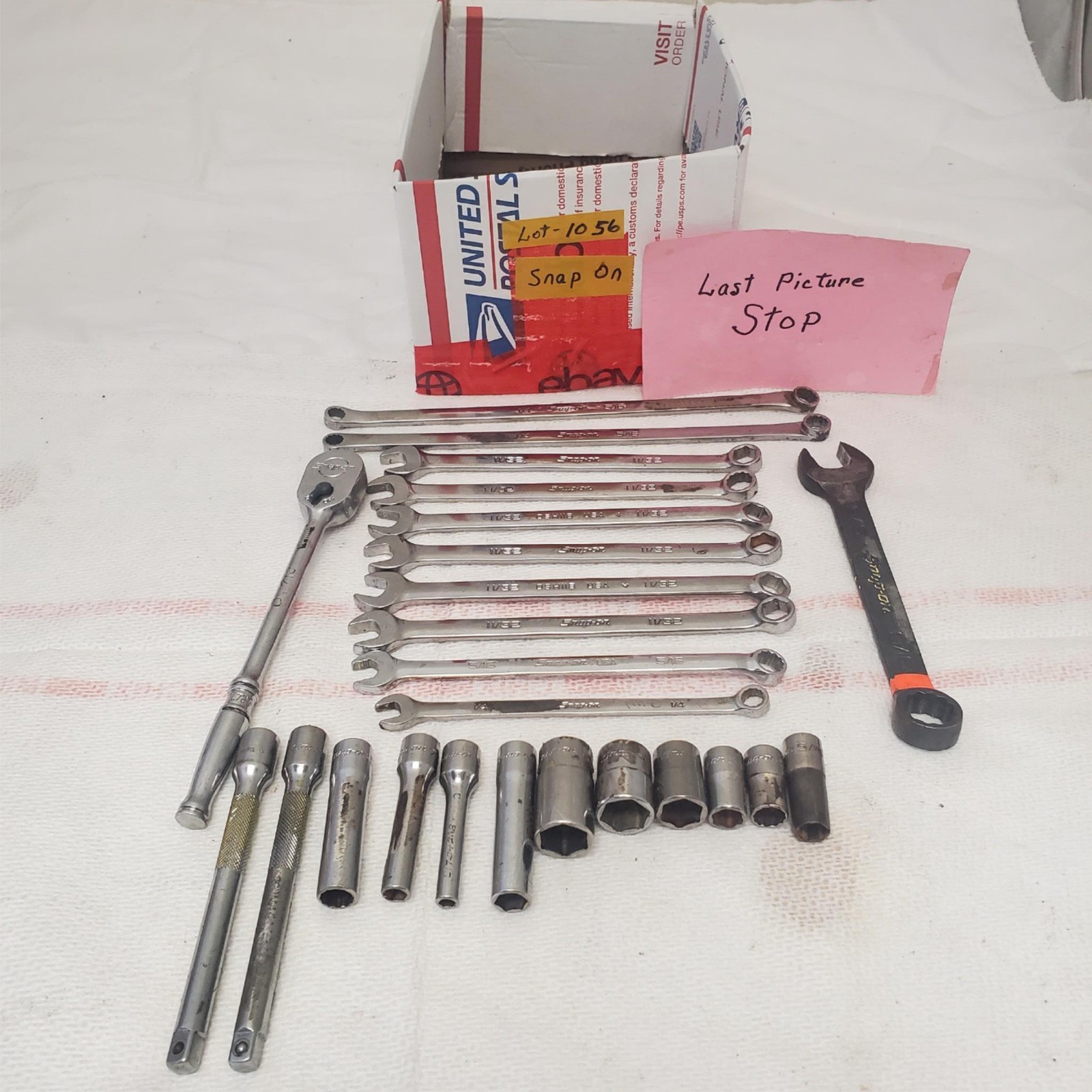 Lot of Snap on combination Wrench & Sockets LOT-1056