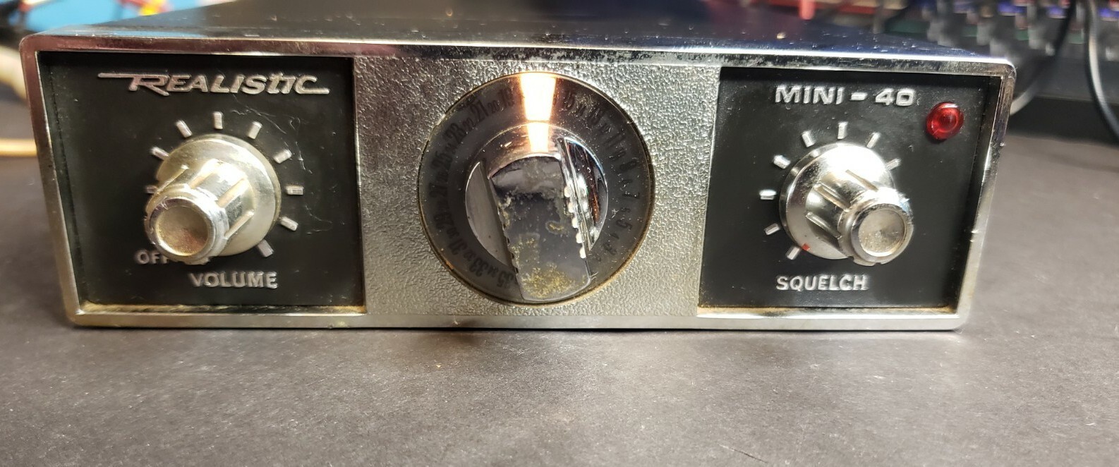 Vintage Realistic Mini-40 CB Transceiver Radio