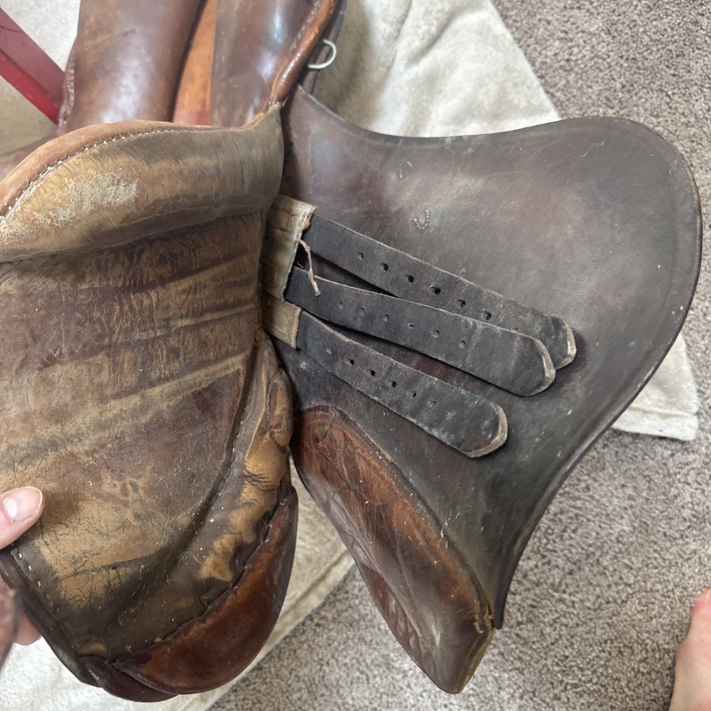 Stubben Siegfried Extra Jump Saddle 17"