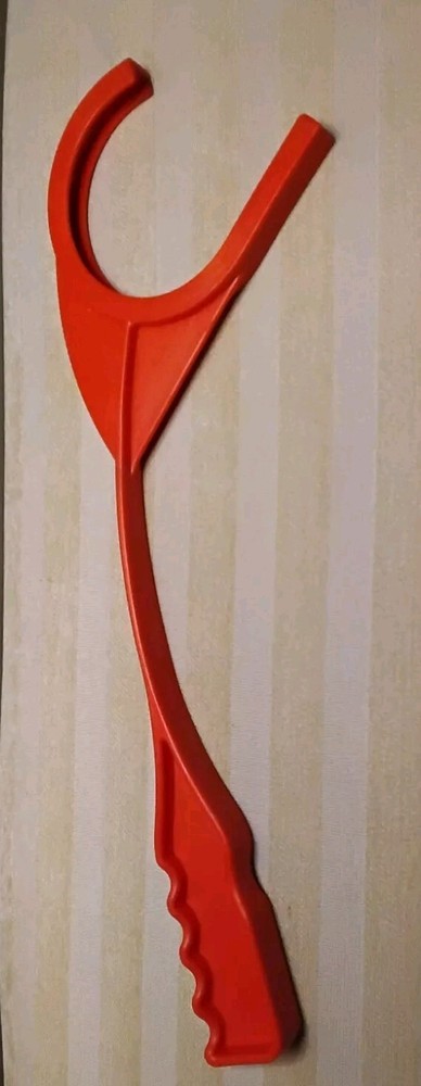 Handheld Clay Target Thrower