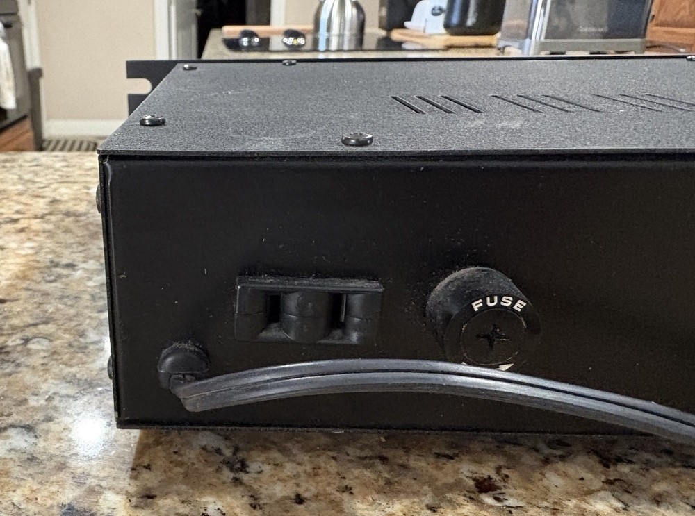 Audio Power Control Distributions Panel Rack Mount 19” Powers Up.