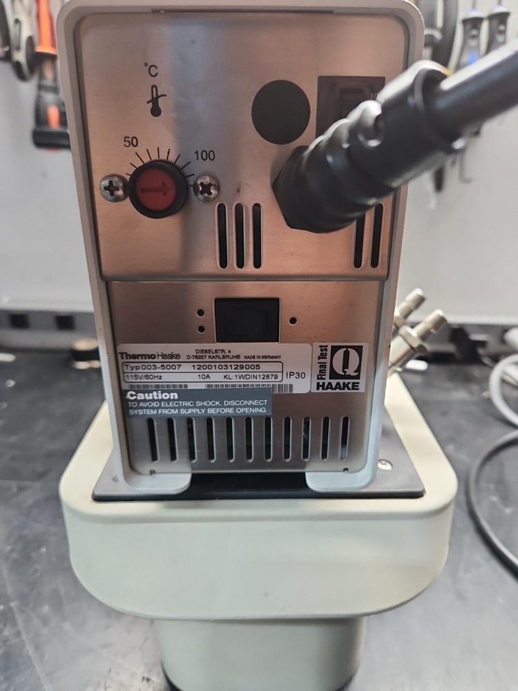 HAAKE P5 Circulating Bath with DC 10 HAAKE Thermo Controller Type 003-5007