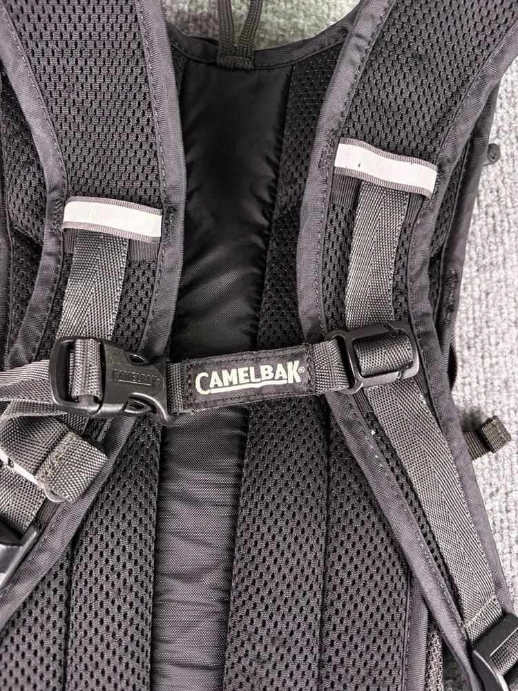 CamelBak Rogue Light 7 Hydration Pack70 Oz Black