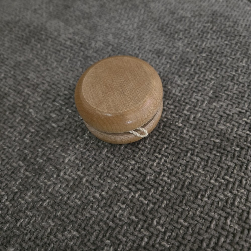 7 Wooden Yoyo's