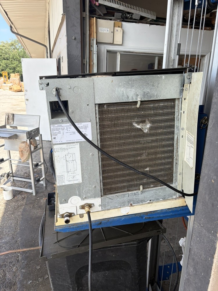 Manitowoc Ice Maker Model # SY0324A (without storage bin) 115/120v