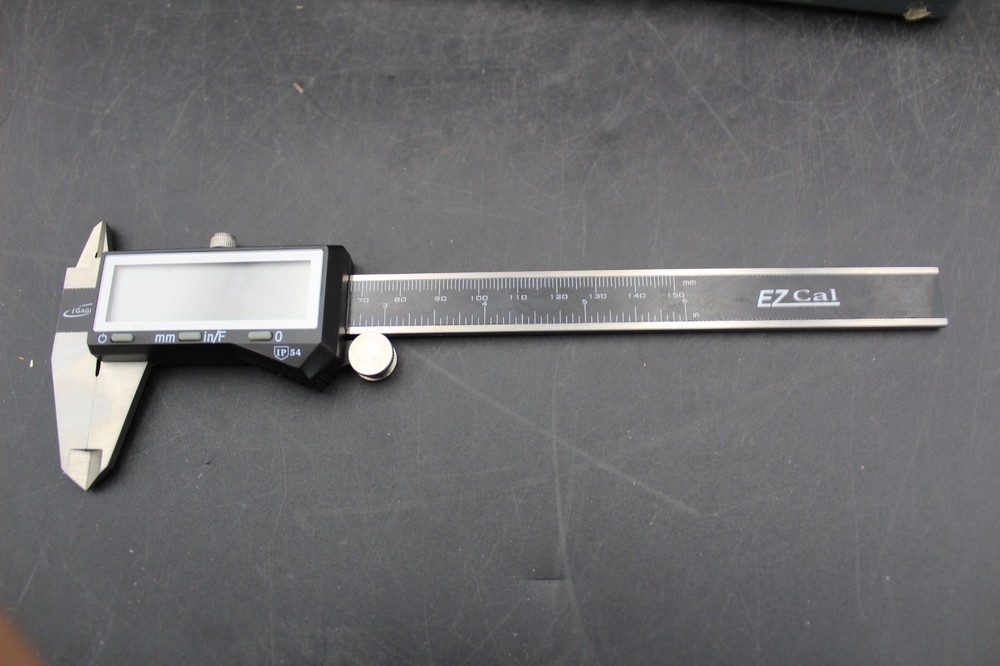 iGaging EZ Cal Digital Caliper 6 Inch LCD Screen Electronic Measuring Tool