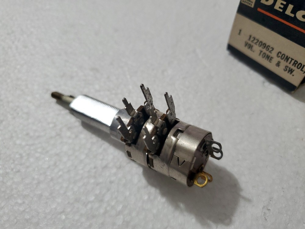 DELCO Control Volume Tone Switch Part #1220962 - Potentiometer