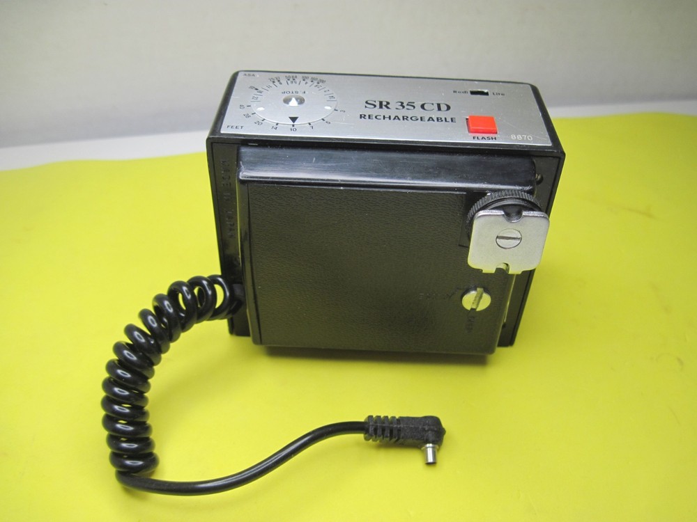 Vintage Gold Crest SR 35 CD Rechargeable Camera Flash