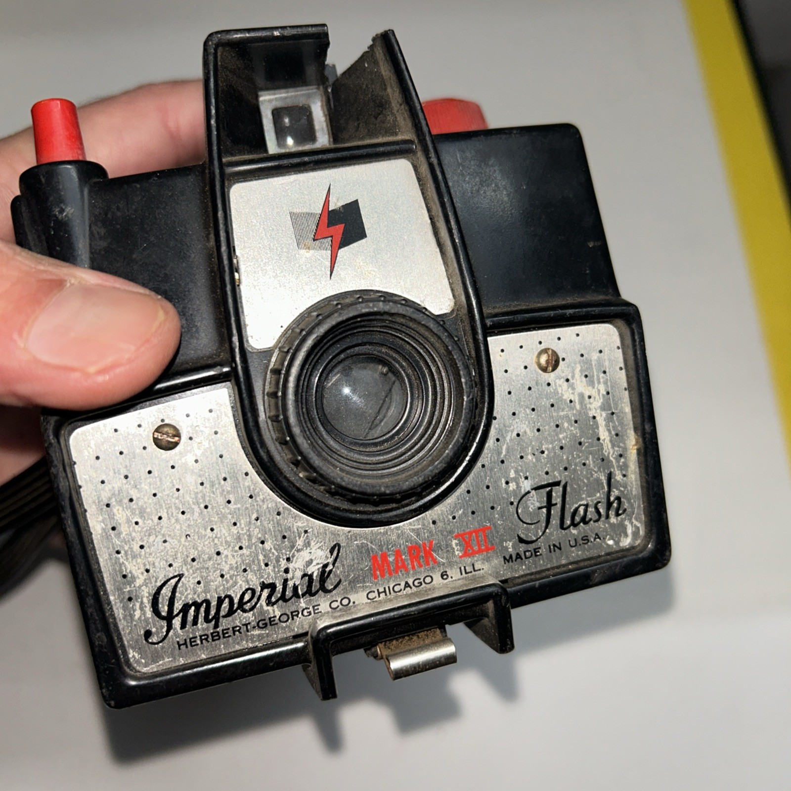 VINTAGE Imperial Mark XII Flash Camera UNTESTED