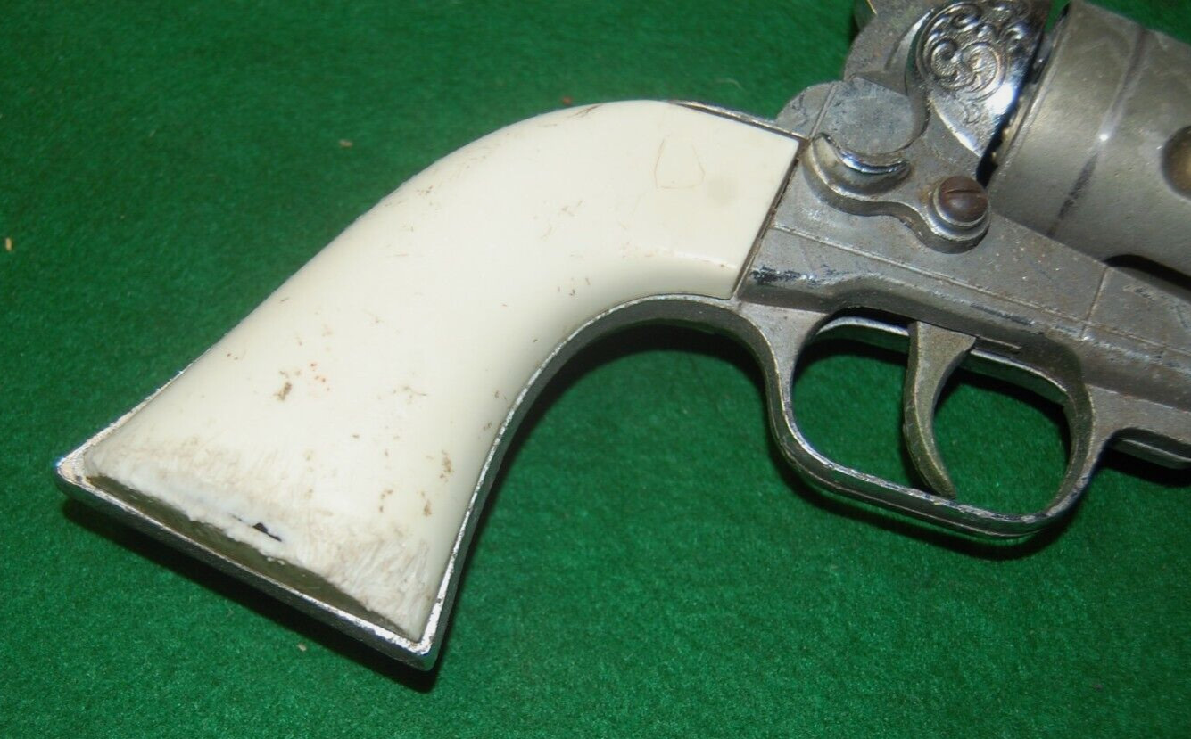 VINTAGE 1950s HUBLEY REPLICA COLT 45 TOY CAP GUN USED L1