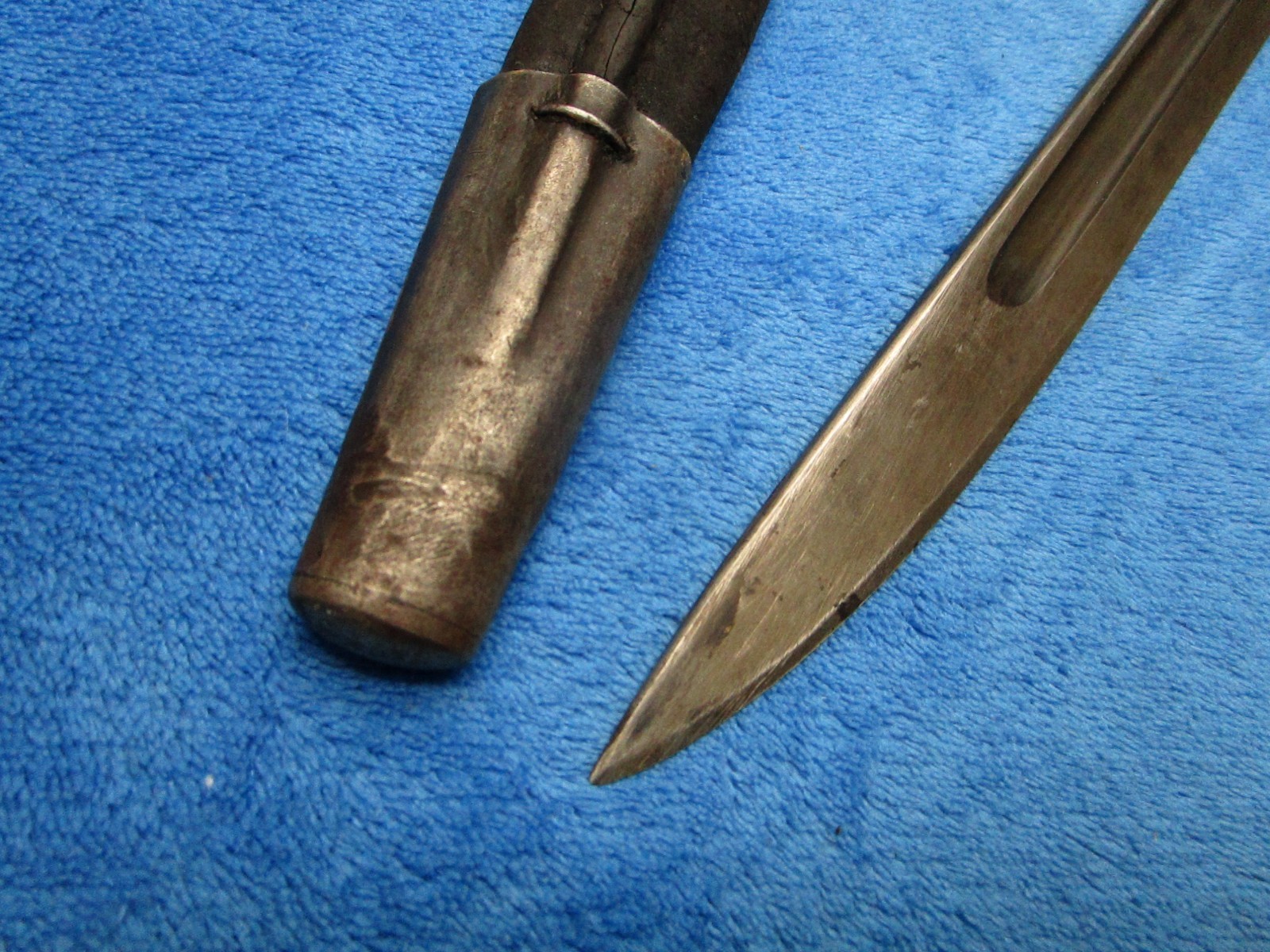 VINTAGE ORIGINAL US MADE BRITISH M1913 BAYONET AND SCABBARD MAKER REMINGTON 1917