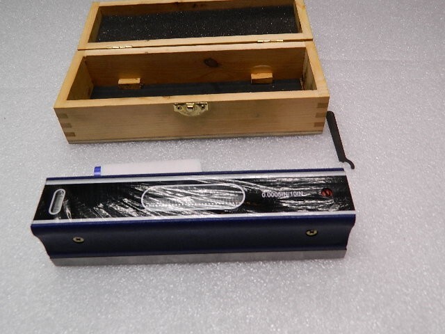 Precision Level: Master Precision, 0.0005″ Sensitivity Per 10″Cast Iron, 1-7/8″