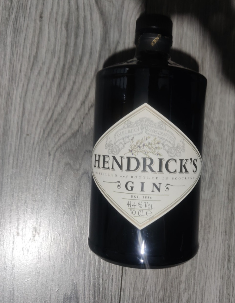 Hendrick`s gin 70 CL Bottle Empty with Cork top