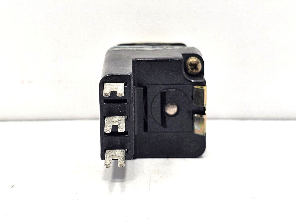 PMHG152A1 GE MICRO SWITCH LOT OF 10