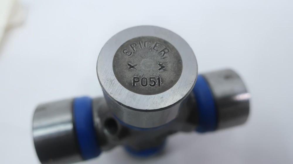 Spicer P051 Greaseable Universal Joint